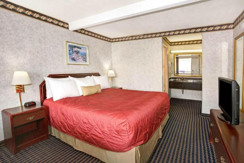 Ramada Limited Cockeysville Exterior foto